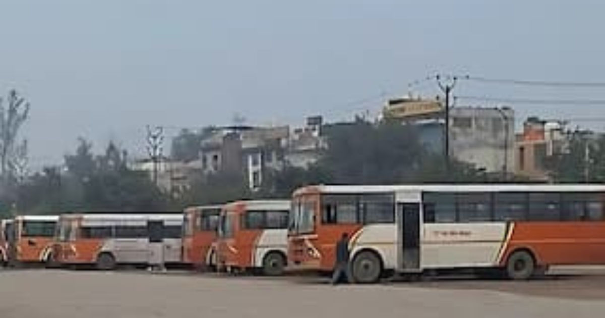 Agra News: कोहरे के कारण बदली रोडवेज बसों की टाइमिंग