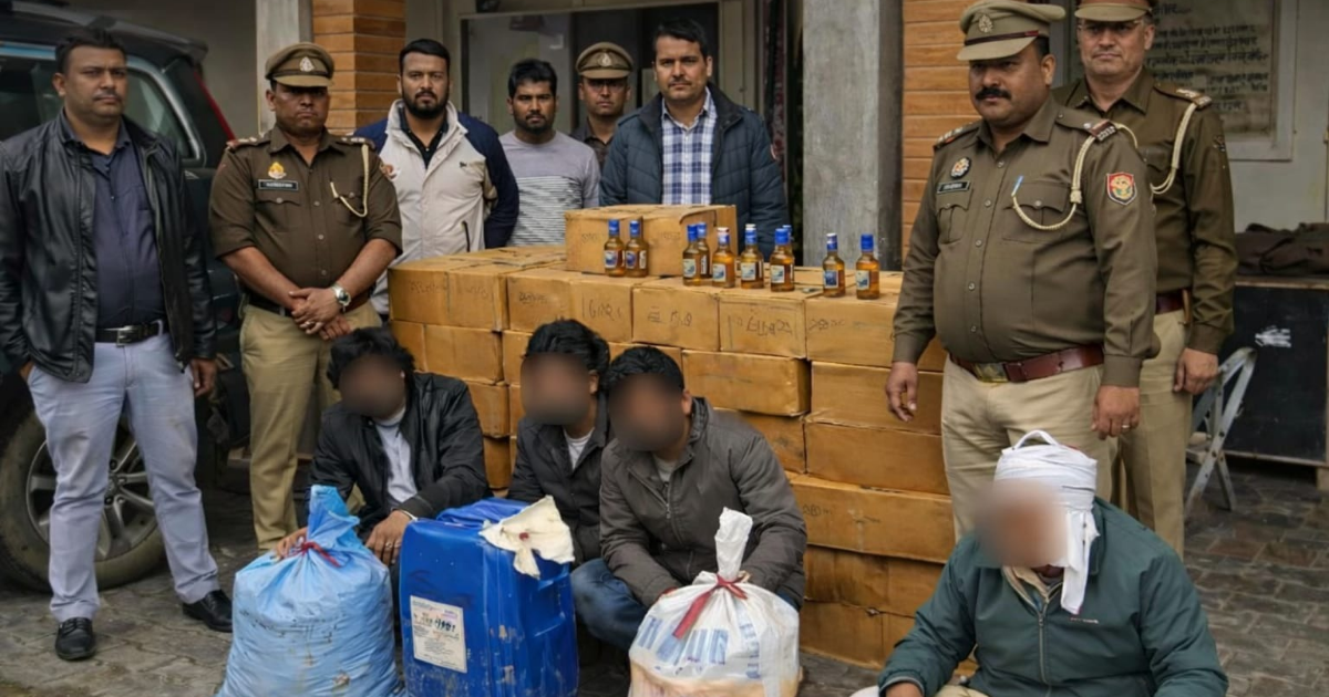 Agra News: नकली अंग्रेजी शराब रेकेट में गिरफ्तार आरोपी आगरा