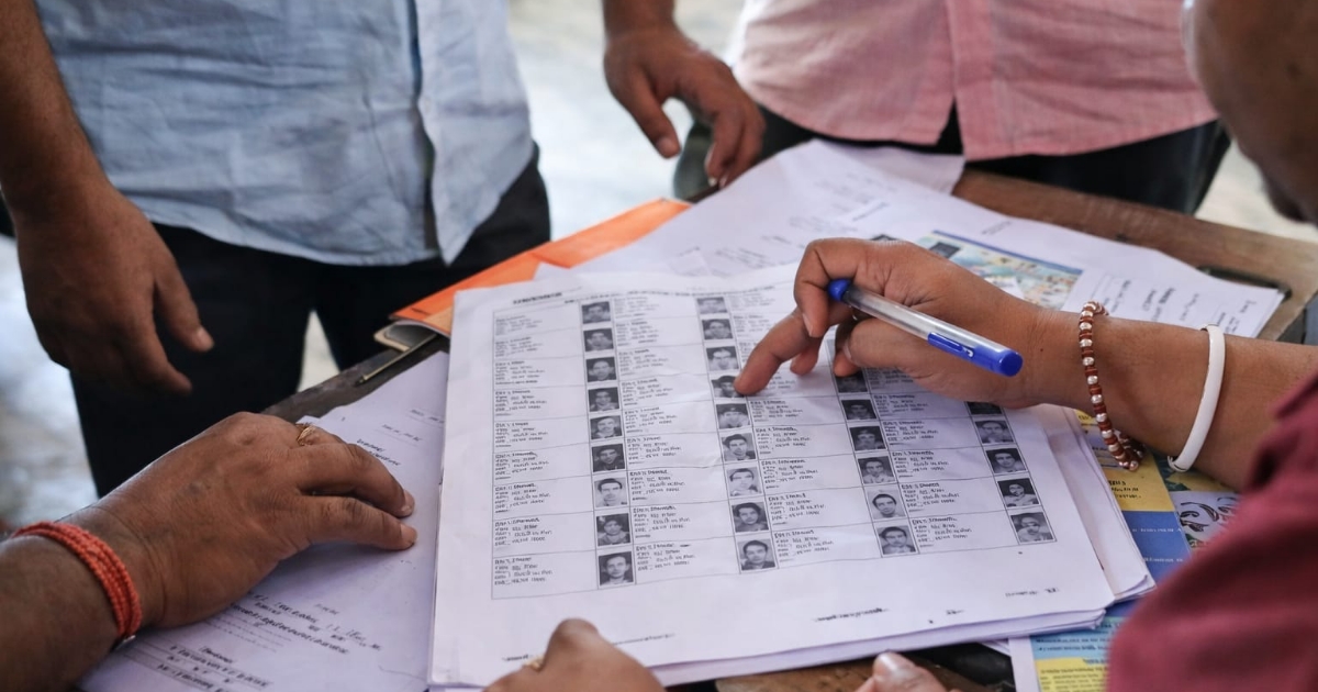 Agra SIR Voter : आगरा में वोटर लिस्ट सत्यापन प्रक्रिया