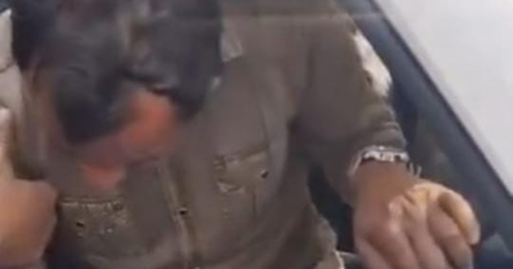 मेट्रो ब्रिज से गिरा स्पीपर, बाल-बाल बचा कार चालक 