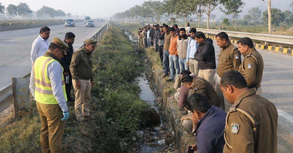 Agra News: आगरा के यमुना एक्सप्रेसवे पर मिला महिला का शव