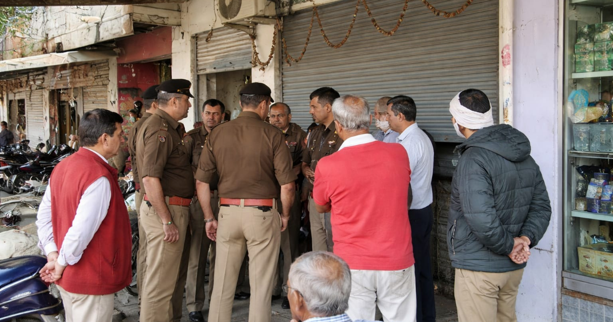 Agra Crime News: आगरा ज्वेलर्स दुकान चोरी पुलिस पूछताछ