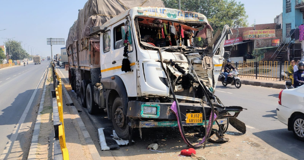 आगरा हाइवे हादसा