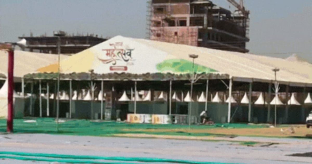 Taj Mahotsav 2026: आगरा के टाटा ग्राउंड में ताज महोत्सव 2026 की तैयारियां