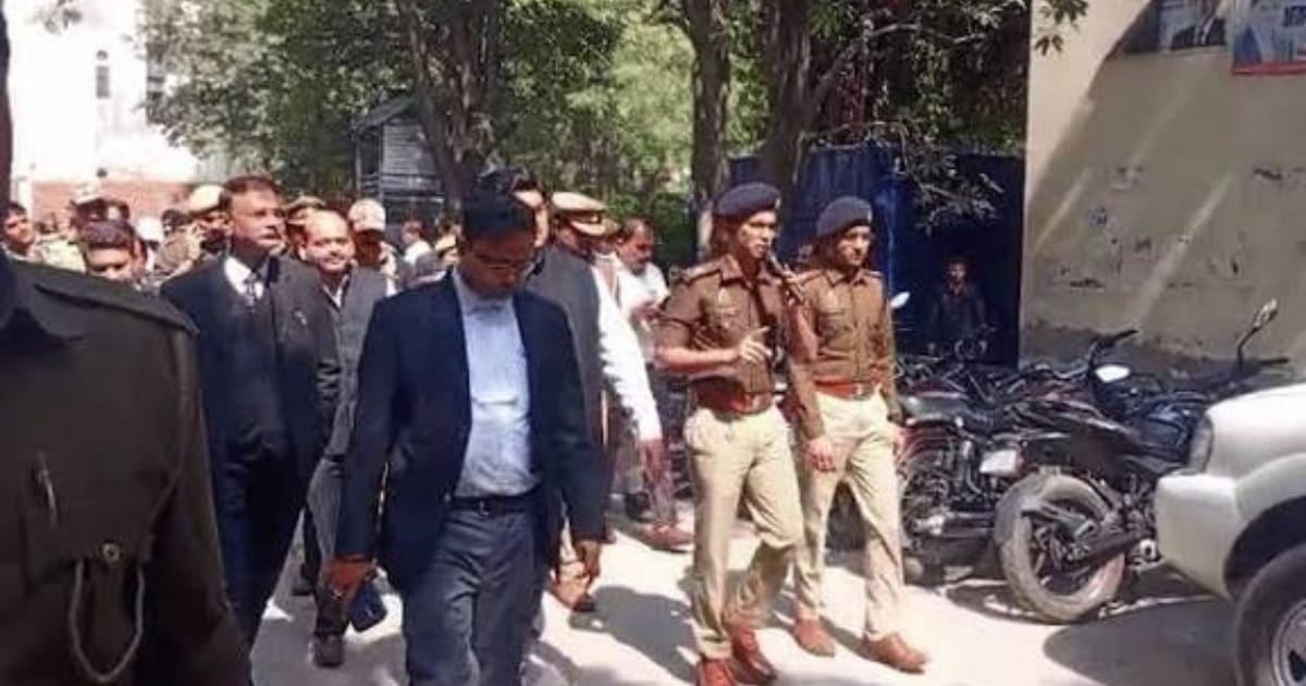 Agra News: आगरा दीवानी कोर्ट में बम धमकी के बाद जांच