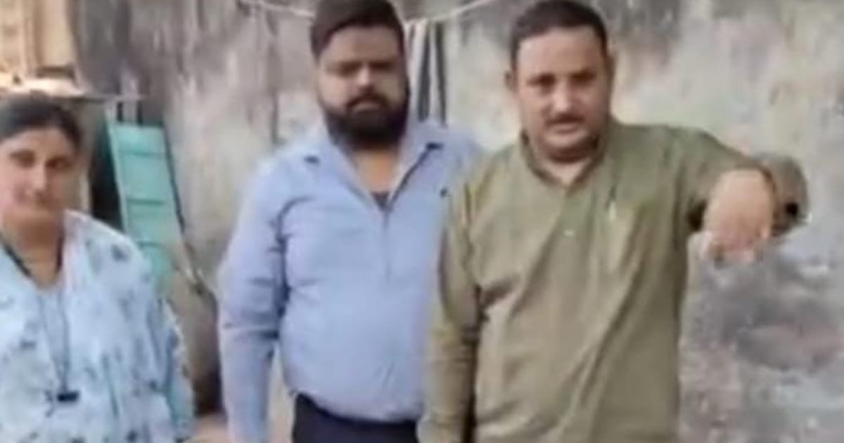 Agra News: आगरा गैस सिलेंडर छापा