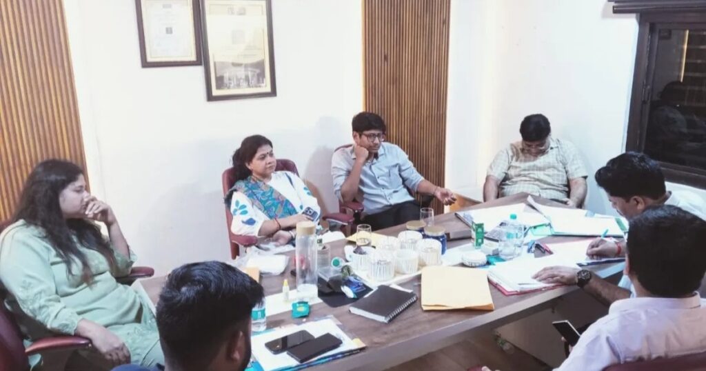 आगरा के जोया रिजॉर्ट में GST टीम की जांच
