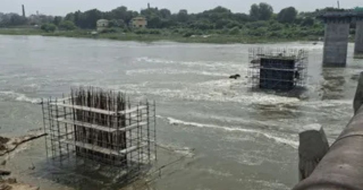 Agra Metro Update: यमुना जलस्तर से रुका आगरा मेट्रो पुल निर्माण