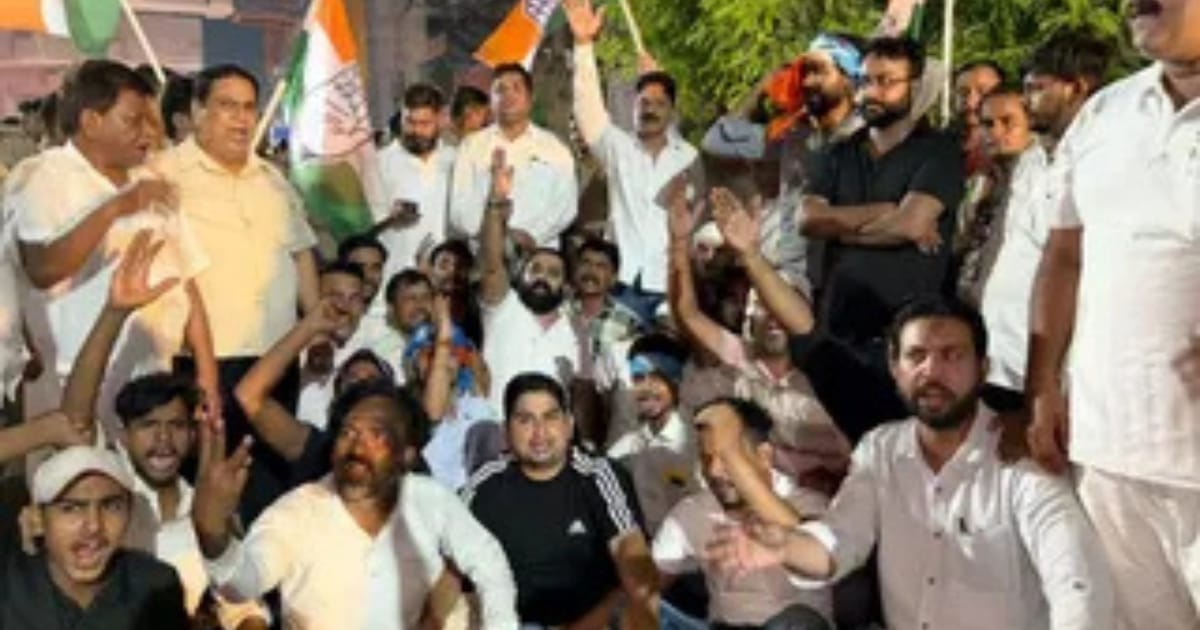 Agra News: आगरा में कांग्रेस सपा प्रदर्शन