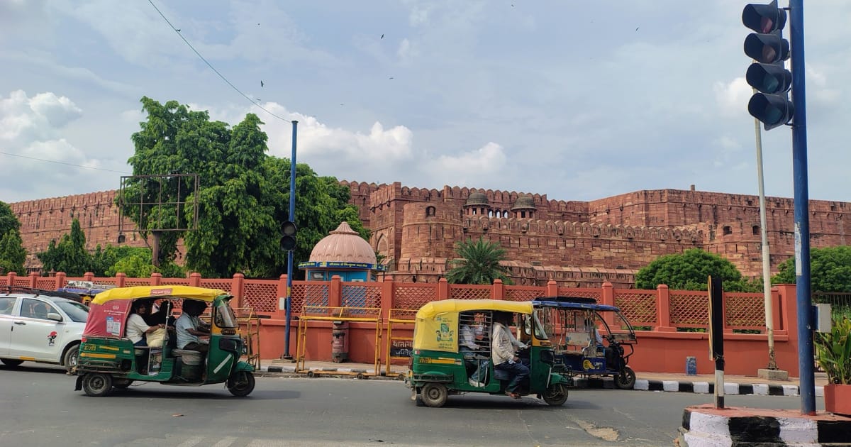 Agra Weather: आगरा में बारिश के आसार