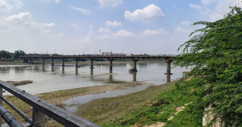 आगरा में बढ़ा यमुना का जलस्तर