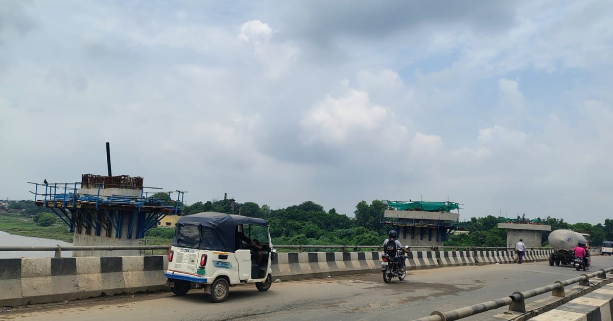 Agra News: चालान वाले वाहनों पर होगी सख्ती