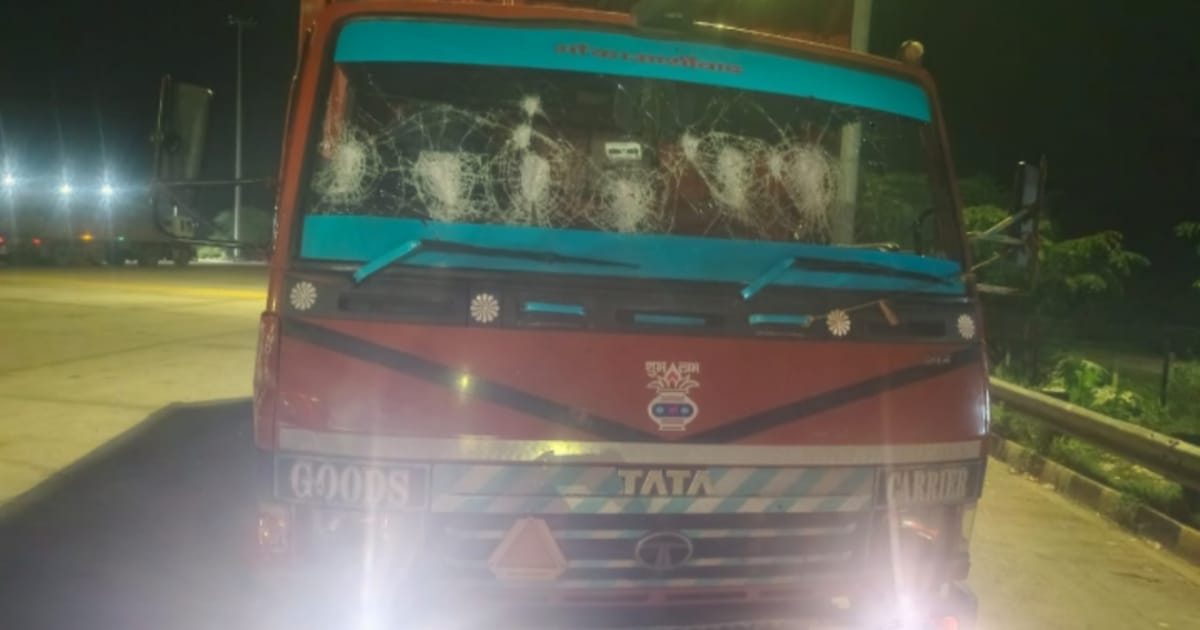 Agra News: एक्सप्रेसवे पर कैंटर चालक से मारपीट